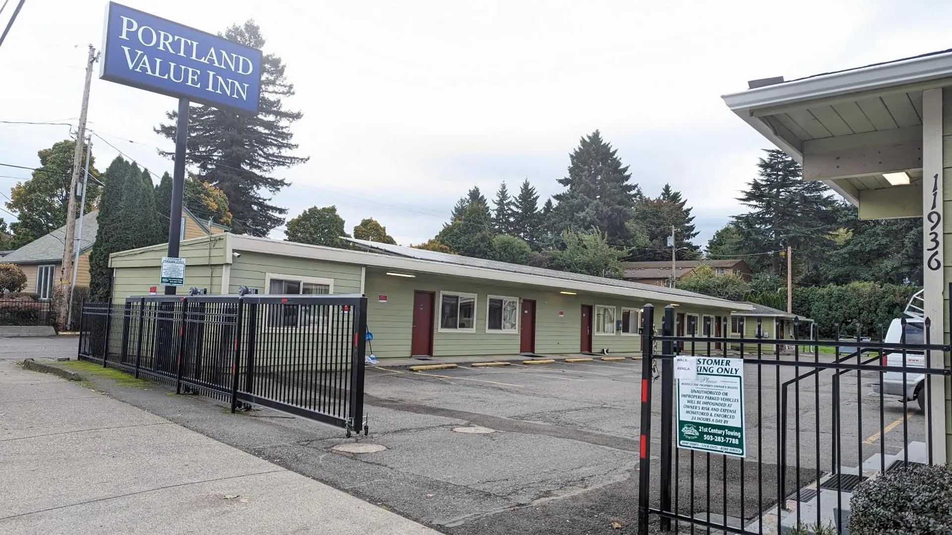 Portland Value Inn contacts