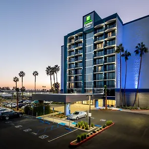 plaza-hotel-santa-ana.topanaheimhotels.com/